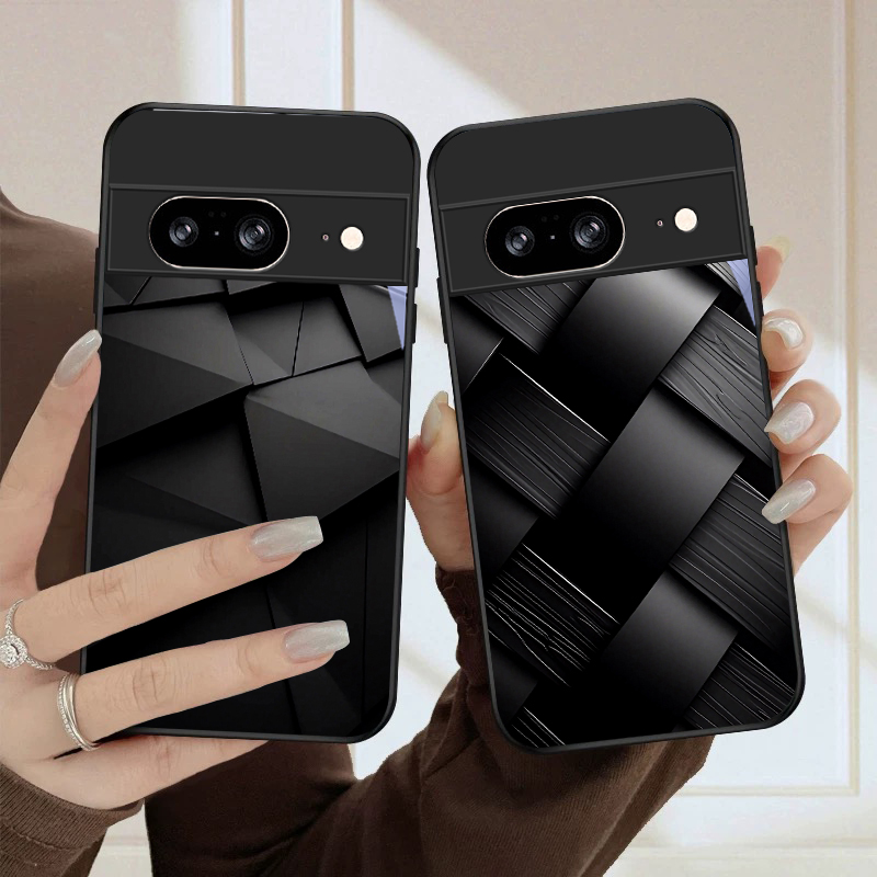Google Pixel 9 - غطاء هاتف زجاجي أسود بنمط هندسي