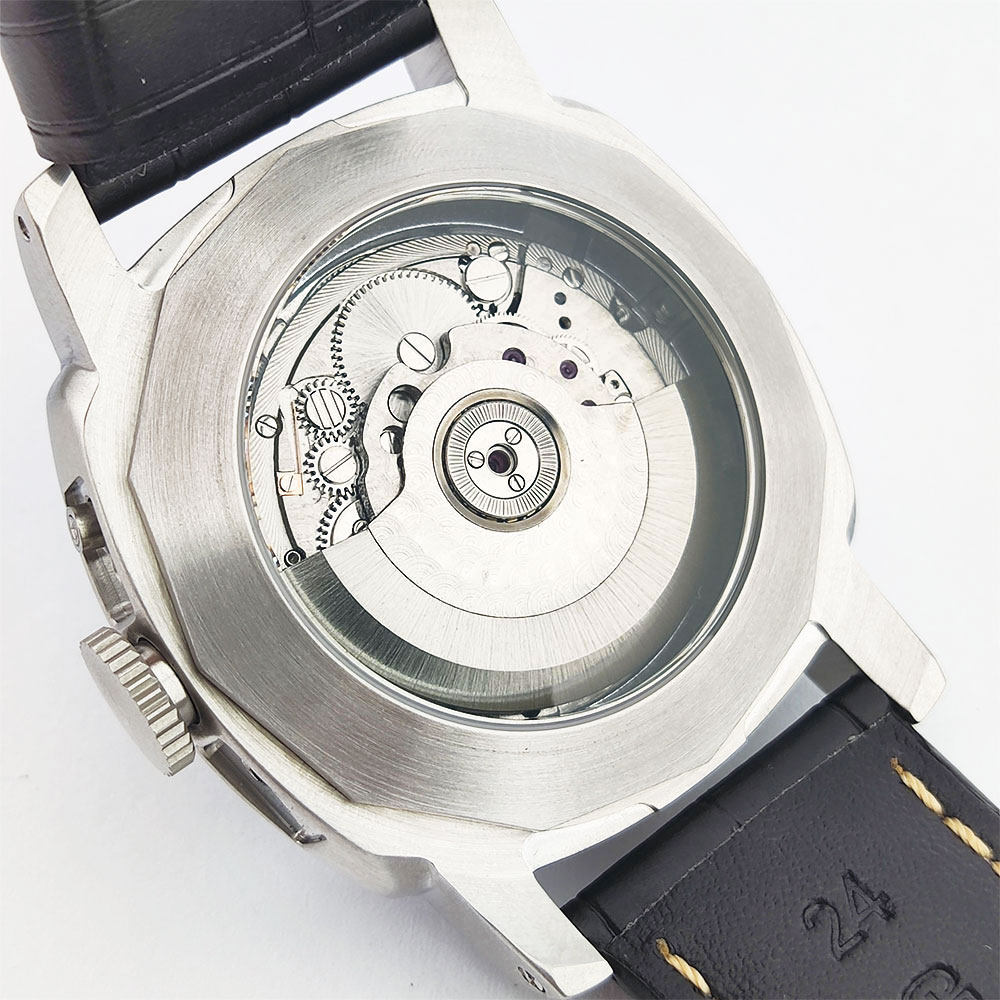 ساعة رجالية 44 ملم بحركة سيجل  - مراجعة Accessories With Watch وسعره