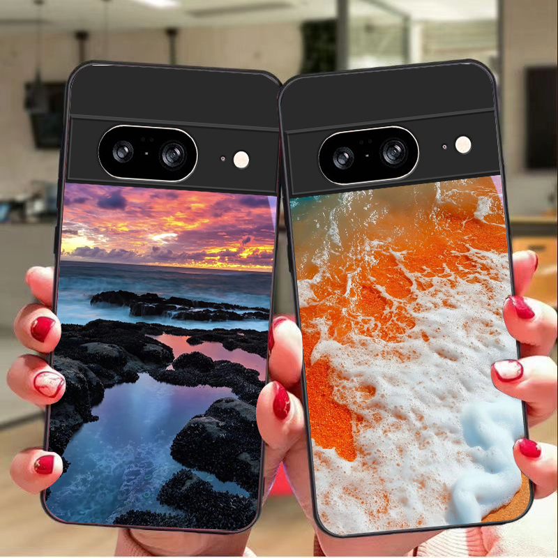 غطاء هاتف زجاجي أسود بتصميم مش - مراجعة Google Pixel 9 وسعره